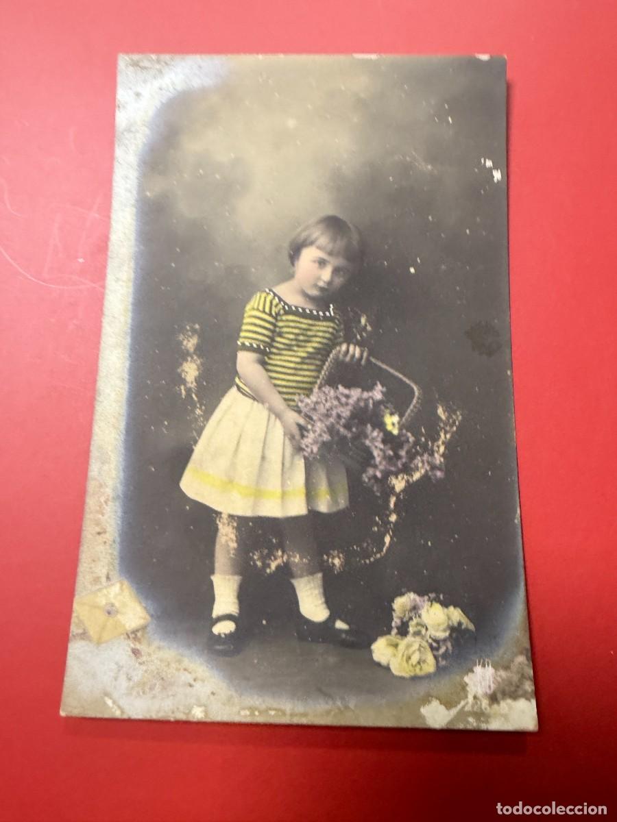 Postales: TARJETA POSTAL - NI&Ntilde;A CON CESTA DE FLORES Y CARTA - RETRATO INFANTIL - CUBA