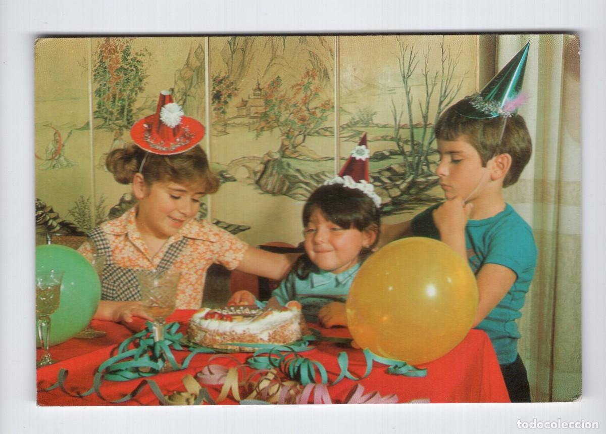 Postales: Ni&ntilde;os con gorros de fiesta y globos celebrando cumplea&ntilde;os. Ref 7667/29-B -Cobas y Zabaleta, 1975-