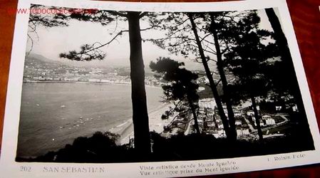 Cartes Postales: ANTIGUA POSTAL DE SAN SEBASTIAN - VISTA ARTISTICA DESDE MONTE IGUELDO