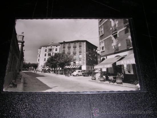 Postales: 2 DEVA ( GUIPUZCOA ) PLAZA DE ESPA&Ntilde;A - Foto 1