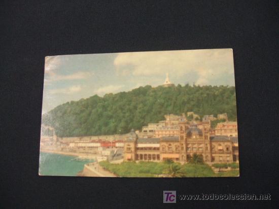 Postcards: TARJETA POSTAL - CASA CONSISTORIAL Y EL MONTE URGULL - SAN SEBASTIAN - A&Ntilde;O 1953