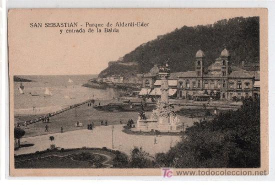 Postales: TARJETA POSTAL DE SAN SEBASTIAN. PARQUE DE ALDERDI-EDER Y ENTRADA DE LA BAHIA. ED. MAYOR HERMANOS