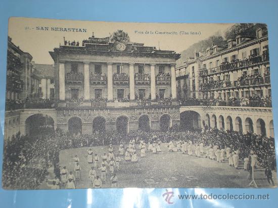 Postales: TARJETA POSTAL DE SAN SEBASTIAN -N&ordm; 91 PLAZA DE LA CONSTITUCION, UNA FIESTA
