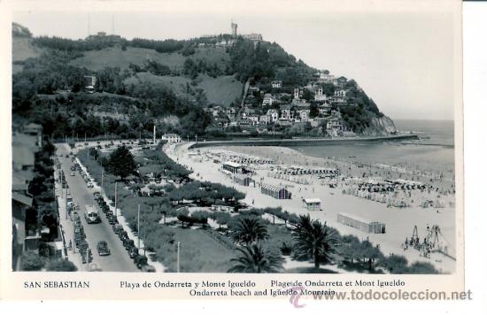 Cartoline: TARJETA POSTAL DE SAN SEBASTIAN, GUIPUZCOA. PLAYA DE ONDARRETA Y MTE. IGUELDO. N&ordm;142205 MANIPEL RTO.