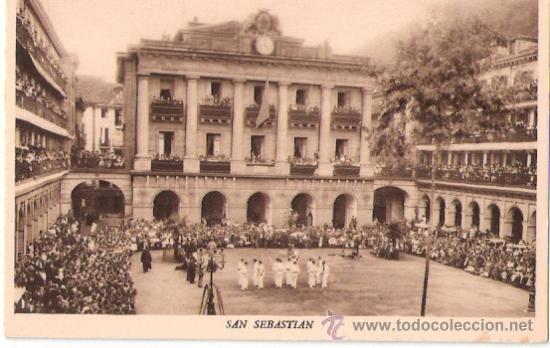 Postkarten: TARJETA POSTAL. SAN SEBASTIAN. N&ordm; 93. PLAZA DE LA CONSTITUCION. ED. GALARZA.