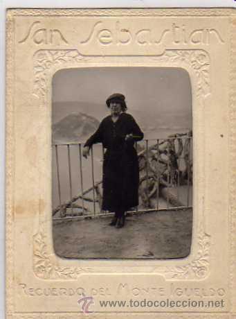 Postales: San Sebastian. Guipuzcoa. Foto Recuerdo del Monte Igueldo. Fotos Quevedo. 12 x 9 cm.