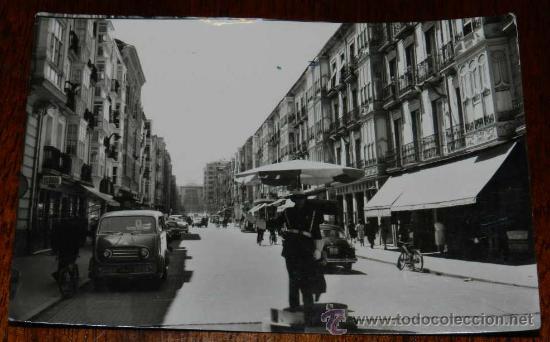 Postales: Antiguo postal de Victoria, calle Dato, n. 19, ed. Paris J. M., circulada.