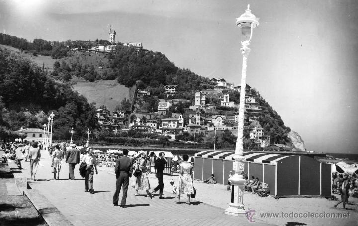 Postcards: SAN SEBASTIAN - 9 Playa de Ondarreta y Monte Igueldo. Ed Darvi. Daniel Arbon&eacute;s