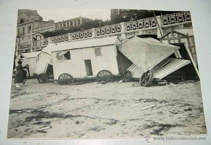 Postcards: ANTIGUA FOTOGRAFIA MUY GRANDE DE SAN SEBASTIAN - TEMPORAL EN 1918 - LLEVA SELLO POR LA PARTE POSTERI
