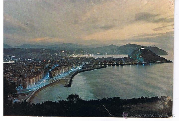 Postais: POSTAL: SAN SEBASTIAN. VISTA NOCTURNA DESDE EL MONTE ULIA.