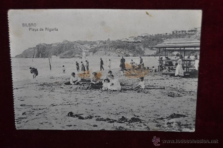 Postales: ANTIGUA POSTAL DE BILBAO. PLAYA DE ALGORTA. CIRCULADA - Foto 1