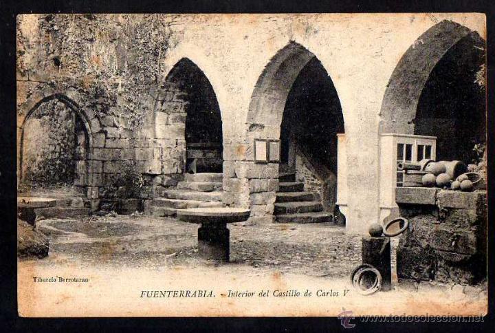 Postales: Fuenterrabia. Interior del Castillo de Carlos V. Circulada. - Foto 1