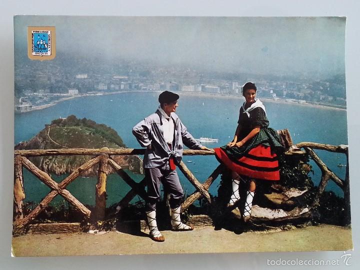 Postais: ANTIGUA POSTAL DE SAN SEBASTIAN N&ordm; 26 PAREJA TIPICA EN MONTE IGUELDO ED. FISA ESCUDO DE ORO A&Ntilde;OS 60