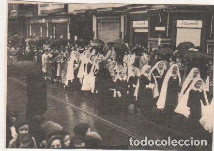 Postais: Fotograf&iacute;a San Sebastian Foto Mar&iacute;n, Ni&ntilde;as del colegio de la Presentacion de Mar&iacute;a en la calle.