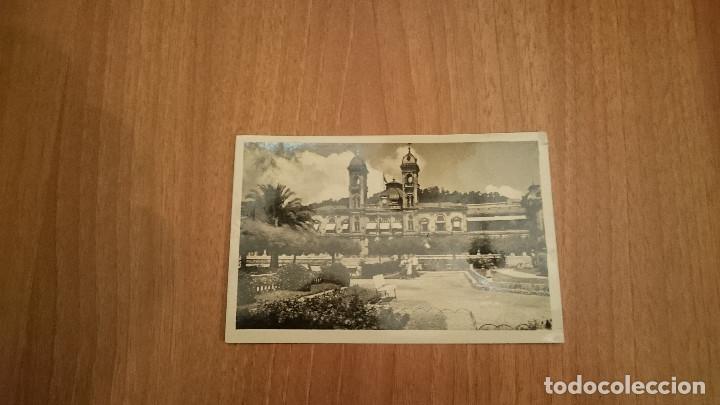 Postcards: POSTAL SAN SEBASTIAN JARDINES Y AYUNTAMIENTO ESCRITA