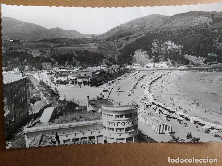 Postales: POSTAL DEVA GUIPUZCOA, ENSANCHE Y PLAYA, EDICIONES DARVI - Foto 1