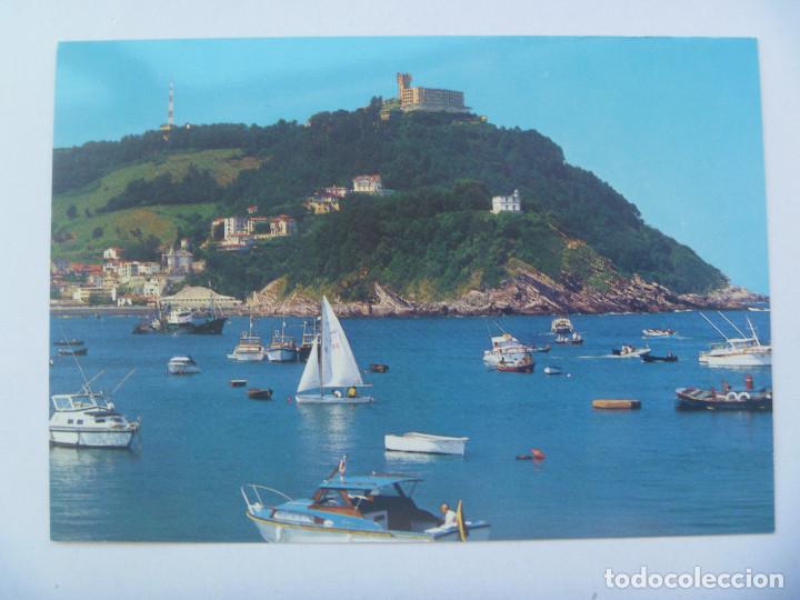 Postcards: POSTAL DE SAN SEBASTIAN : ISLA DE SANTA CLARA  Y MONTE IGUELDO . 1972 , BARCOS, ETC