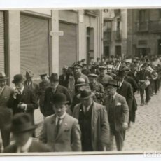 Postales: SAN SEBASTIÁN. PHOTO-CARTE, RICARDO MARTIN, POSTAL FOTOGRÁFICA, AUTORIDADES Y BANDA DE MÚSICA, 1920?