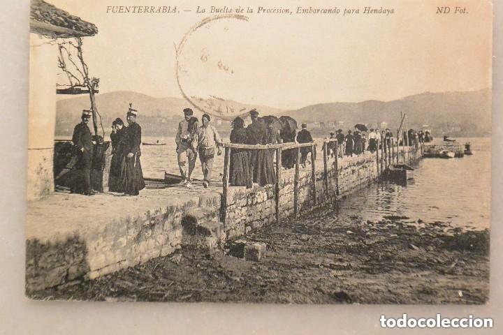 Cartoline: TARJETA POSTAL FUENTERRABIA. LA BUELTA DE LA PROCESION EMBARCADERO PARA HENDAYA.CIRCULADA