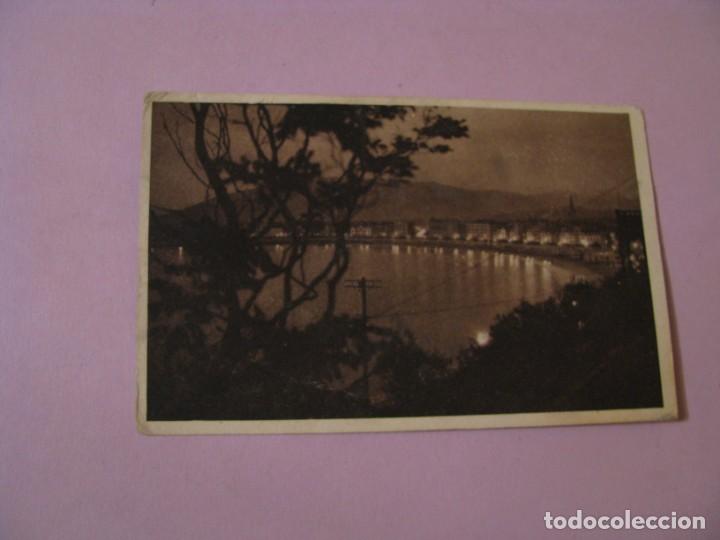 Postales: SAN SEBASTIAN. LA PLAYA DE NOCHE. FOTO GALARZA. CIRCULADA