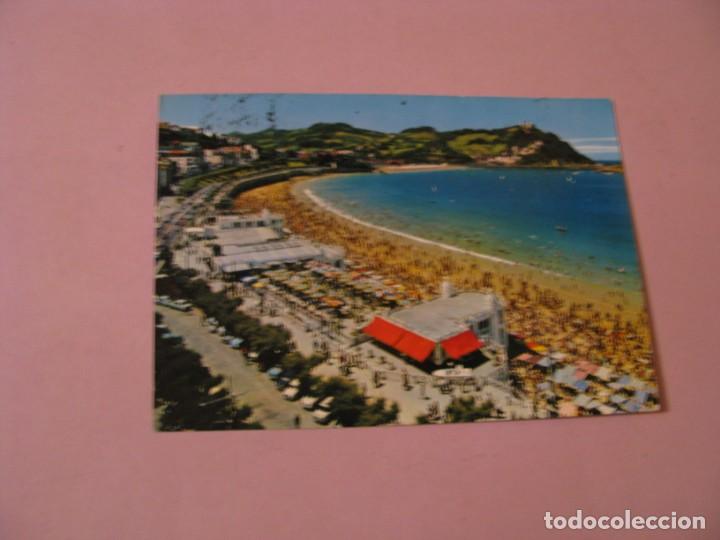 Postales: SAN SEBASTIAN. PLAYA DE LA CONCHA Y MONTE IGUELDO. ED MANIPEL. CIRCULADA. 1969.