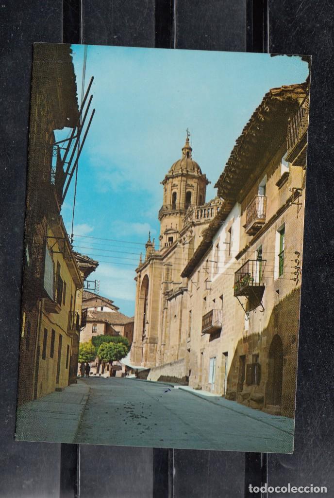 Cartes Postales: 4  LA BASTIDA. CALLE DE CALVO SOTELO AL FONDO IGLESIA
