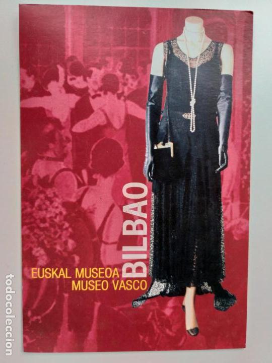 Cartoline: Postal del Museo vasco de Bilbao. Exposici&oacute;n pasado de moda. Traje de noche.