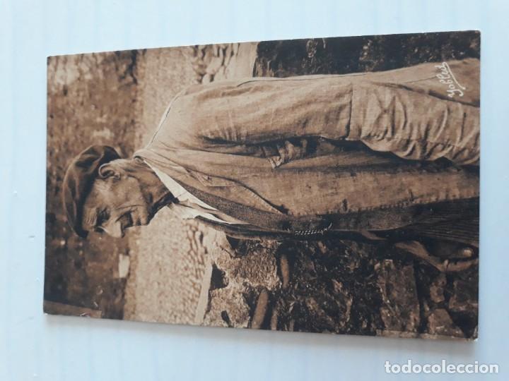 Postales: Pa&iacute;s Vasco hombre mayor