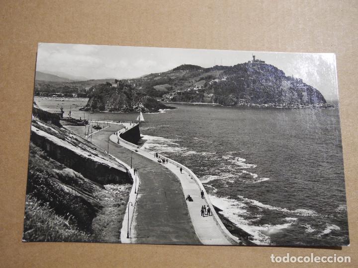 Postkarten: San Sebastian. Paseo de Jos&eacute; Antonio. Ed. Manipel. Circulada 1961