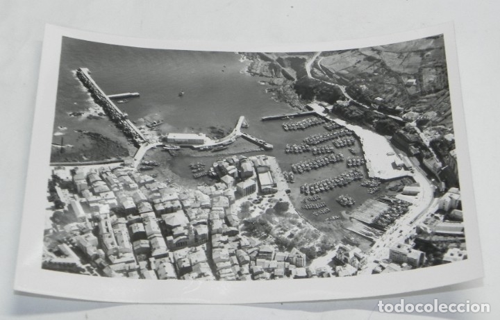Cartoline: ANTIGUA FOTOGRAFIA AEREA DE EL PUERTO DE BERMEO (VIZCAYA) PUERTO, MIDE 18 X 13 CMS. EL ESCANER NO HA