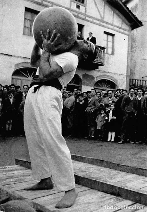 Postais: LEVANTAMIENTO DE PIEDRA