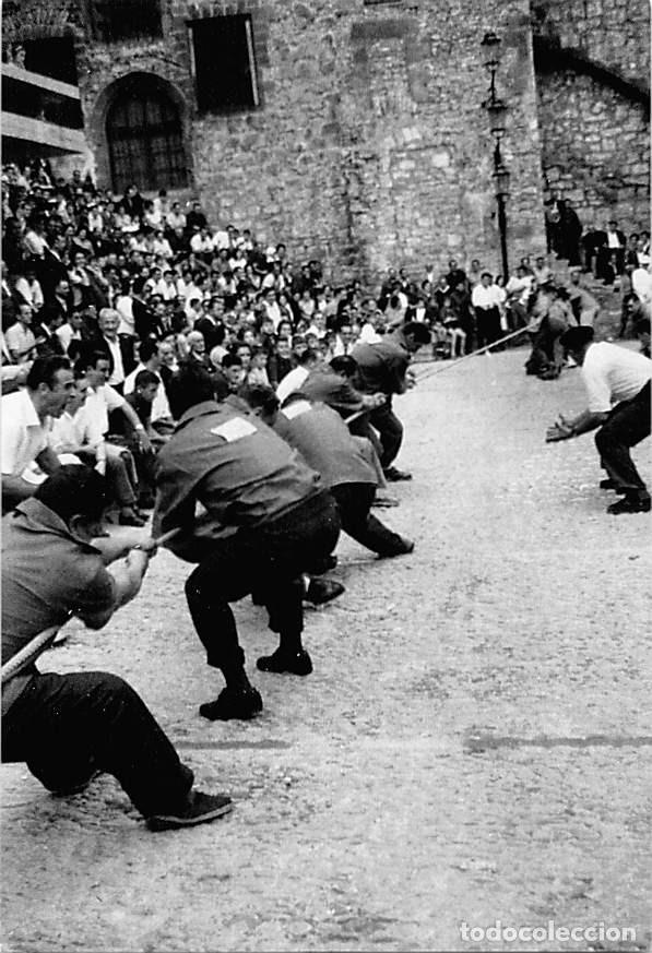 Postais: COMPETICI&Oacute;N DE FUERZA CON CUERDA