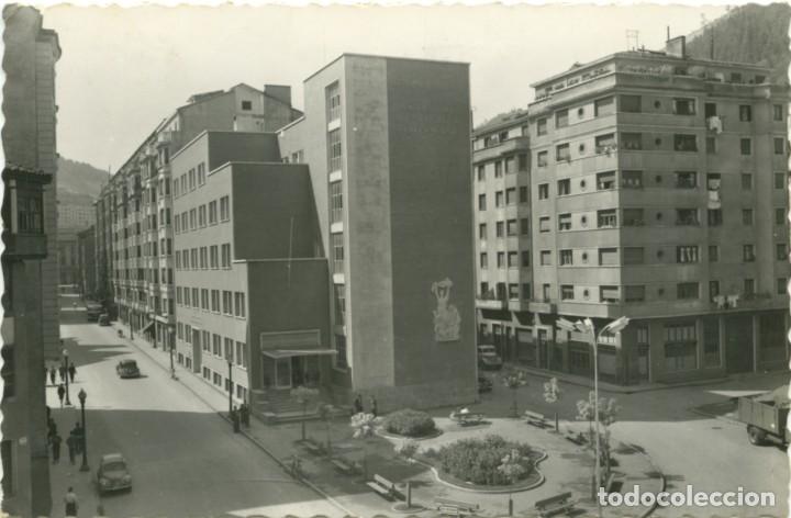 Postais: N&ordm; 9-EIBAR. Guipuzcoa. Calle Dos de Mayo. Circulada en 1962. Ed. GARC&Iacute;A GARRABELLA Y C&Iacute;A