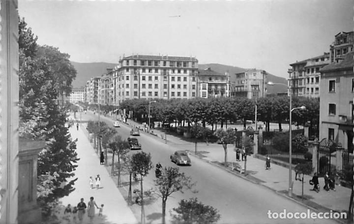 Postales: IR&Uacute;N.- PASEO DE COL&Oacute;N - Foto 1