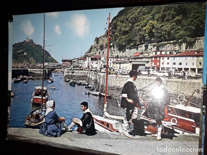 Cartes Postales: N&ordm; 39147 POSTAL SAN SEBASTIAN PAREJAS TIPICAS EN EL PUERTO
