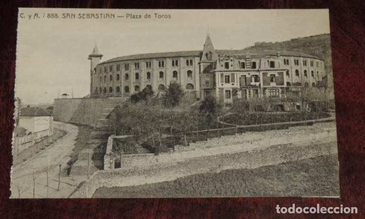 Cartoline: POSTAL DE SAN SEBASTIAN, N. 888, PLAZA TOROS, ED. CASTA&Ntilde;EIRA Y ALVAREZ, NO CIRCULADA.