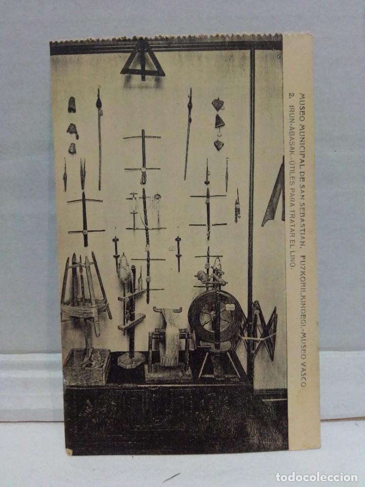 Postais: MUSEO MUNICIPAL DE SAN SEBASTI&Aacute;N.&Uacute;TILES PARA TRATAR EL LINO.FOT.HAUSER Y MENET.NO CIRCULADA.