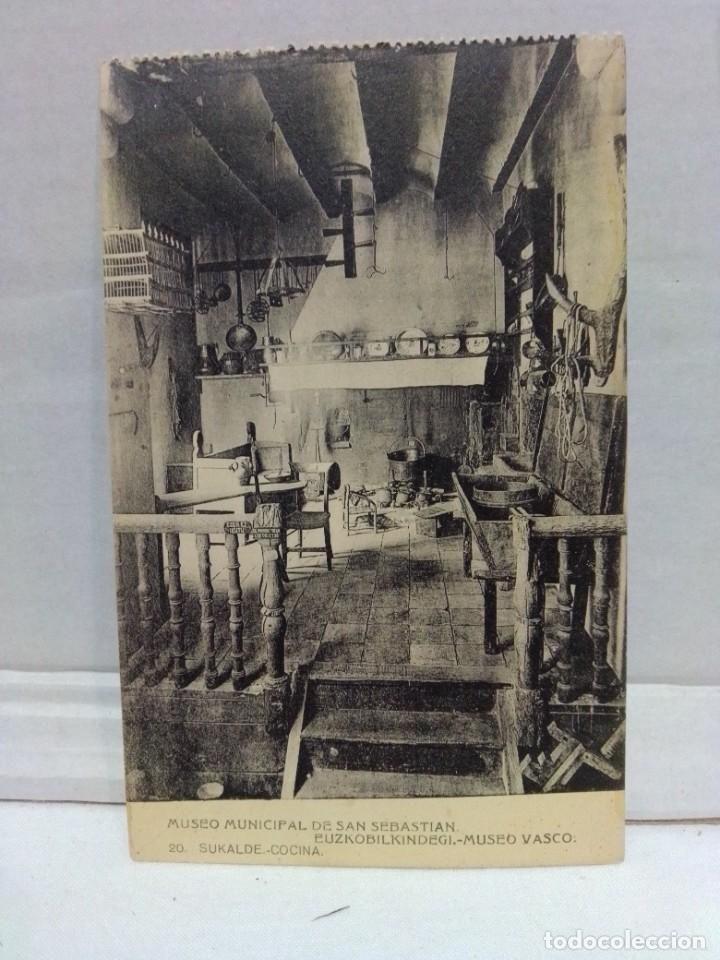 Postais: MUSEO MUNICIPAL DE SAN SEBASTI&Aacute;N.COCINA.FOT.HAUSER Y MENET.NO CIRCULADA.