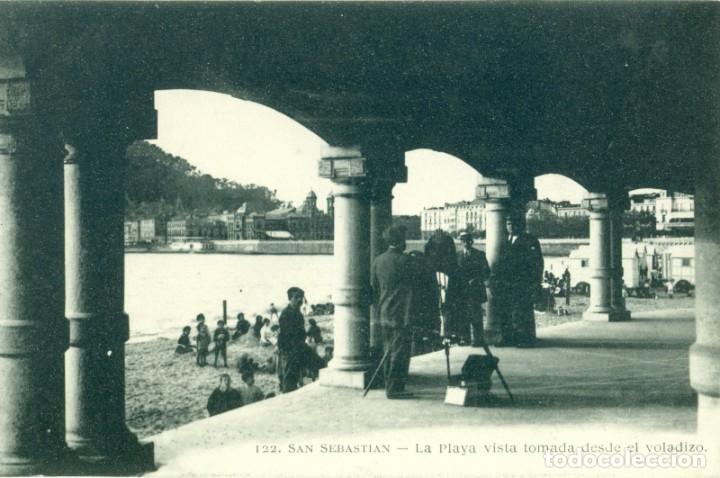 Cartoline: SAN SEBASTIAN. LA PLAYA VISTA DESDE EL VOLADIZO. HACIA 1910.