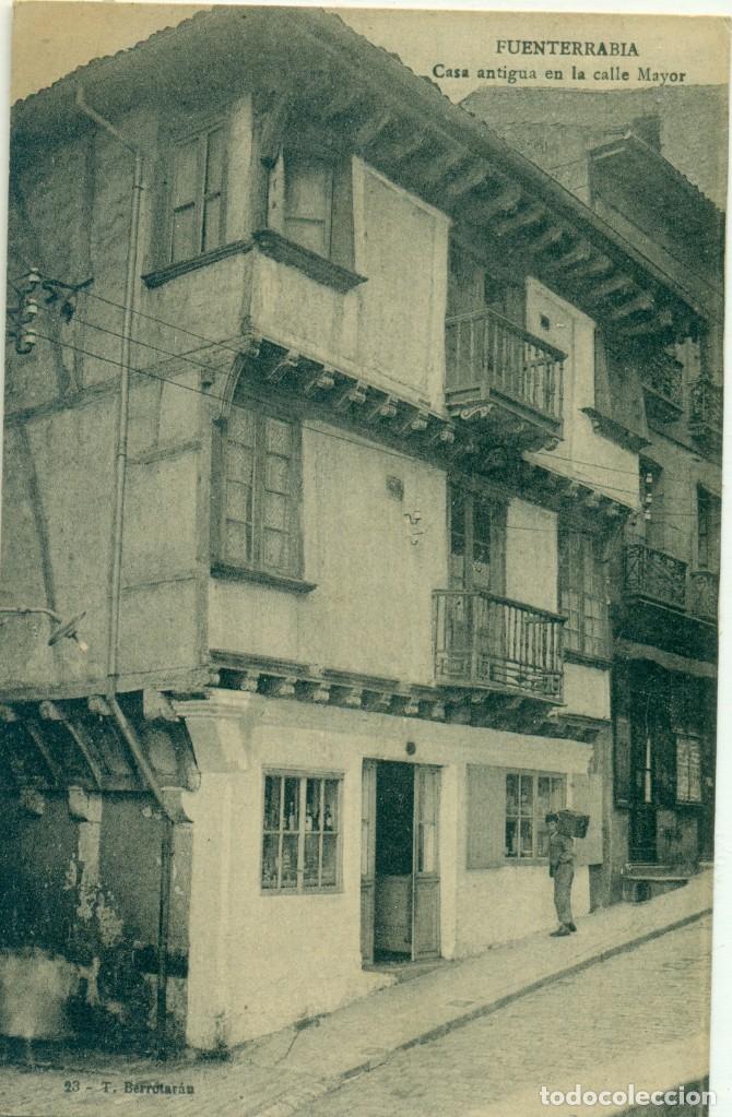 Cartoline: FUENTERRABIA. CASA ANTIGUA EN LA CALLE MAYOR. HACIA 1920. MUY RARA.