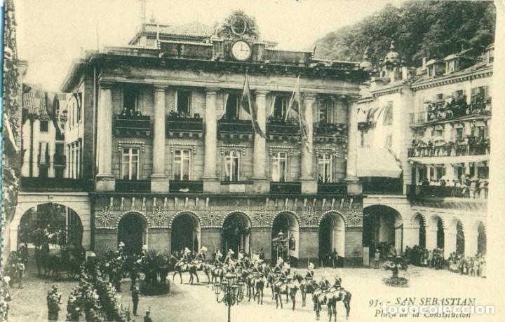 Postales: SAN SEBASTIAN. PLAZA DE LA CONSTITUCION. HACIA 1920.