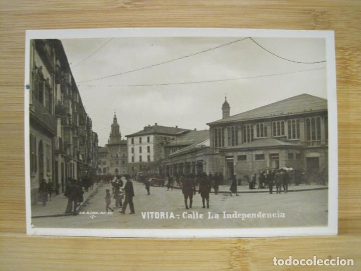 Postcards: VITORIA-CALLE DE LA INDEPENDENCIA-FOTOGRAFICA-POSTAL ANTIGUA-(98.674)