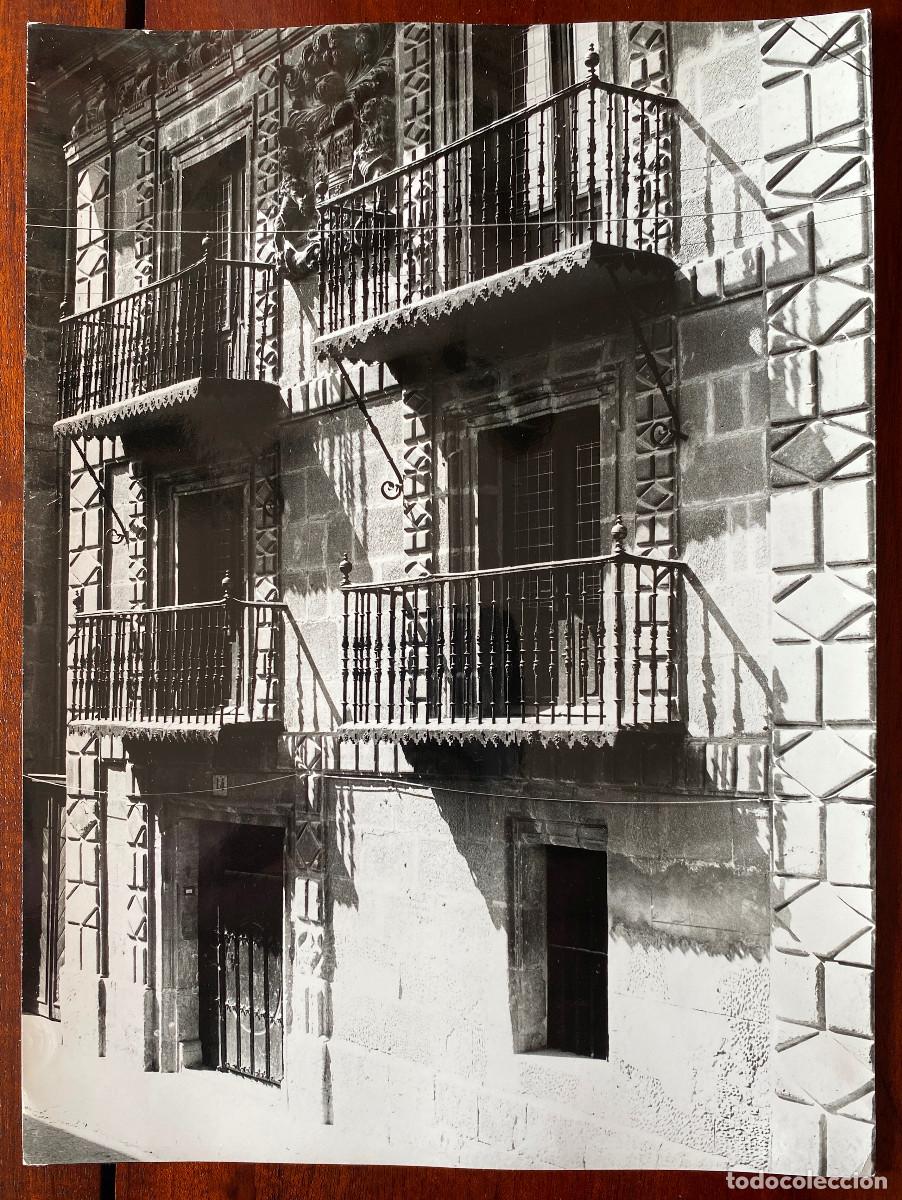 Postkarten: FOTOGRAFIA DE SALVATIERRA, ALAVA, CASAS SE&Ntilde;ORIALES, FOTO DE PRENSA, MIDE 24 X 18 CMS.