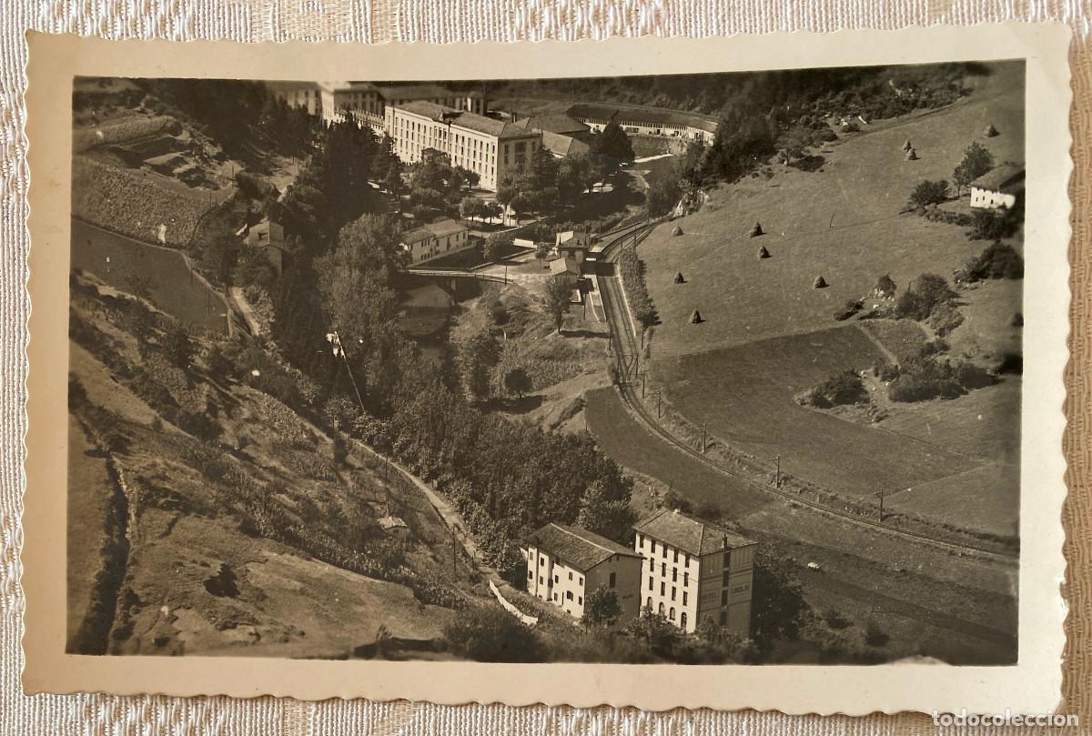 Cartoline: FOTO POSTAL DE CESTONA, GUIPUZCOA, BALNEARIO Y ESTACION DEL F.C., ED. ARRIBAS, CIRCULADA.