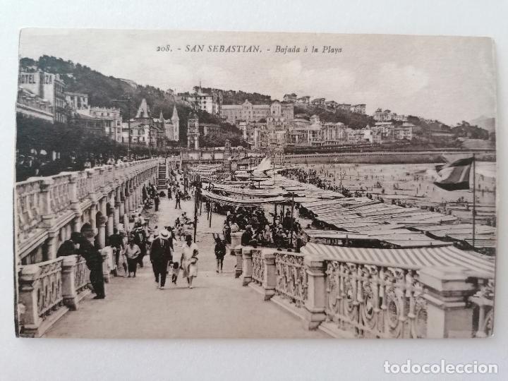 Cartes Postales: POSTAL SAN SEBASTIAN, BAJADA A LA PLAYA, N&ordm; 208, FOTO GALARZA, A&Ntilde;OS 20