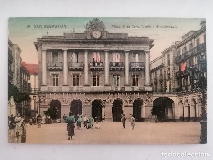 Postkarten: POSTAL SAN SEBASTIAN, PLAZA DE LA CONSTITUCION Y AYUNTAMIENTO, EDITOR AYANI N&ordm; 19, SIN CIRCULAR