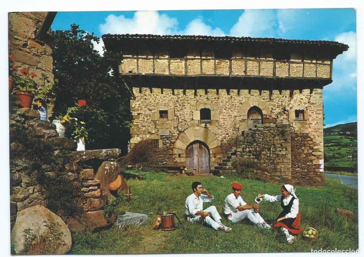 Postales: CASERIO TIPICO VASCO - Foto 1