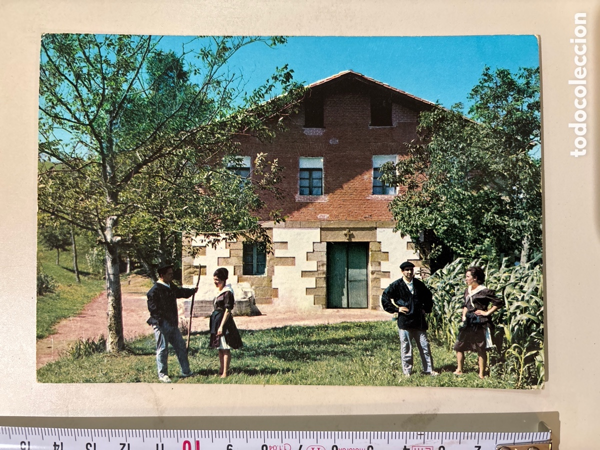 Postales: POSTAL. FOLKLORE VASCO. PAREJAS T&Iacute;PICAS. ED. ALARDE. - Foto 1