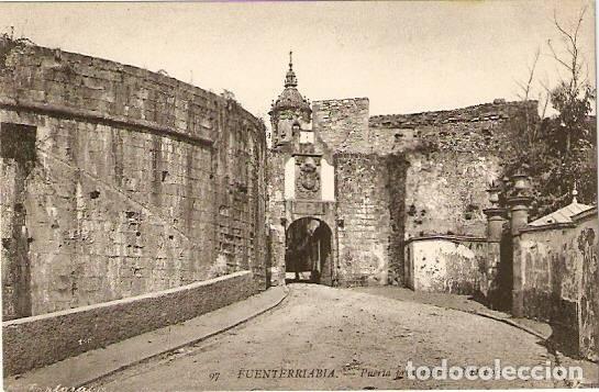 Postales: Fuenterrabia.- Puerta principal - Foto 1