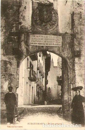 Postales: Fuenterrabia.- Puerta principal - Foto 1
